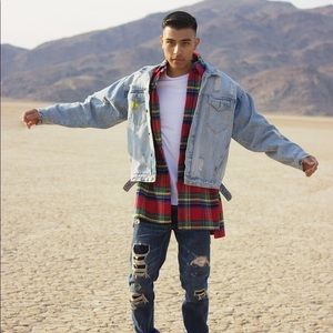 Denim distressed jacket www.manattire.com